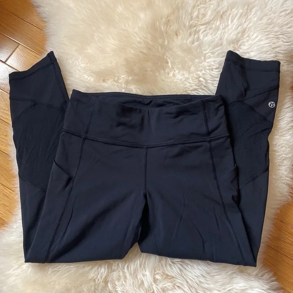 Lululemon Fast and Free Legging - Picture 2 of 6